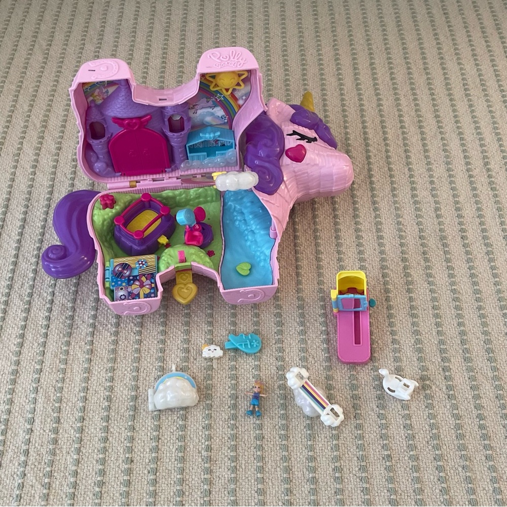 Mattel Unicorn Adventure Playset - Pink and Purple